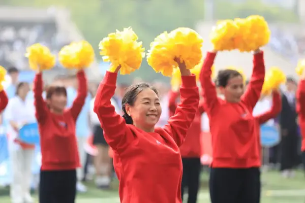 Chongqing Normal Universityは、第57回春の陸上競技ゲームを開催しています